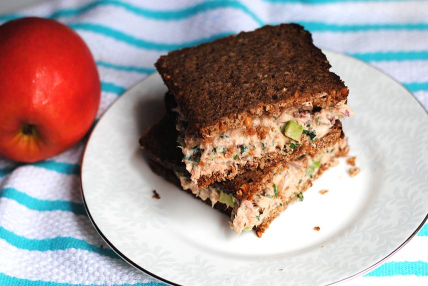 Tuna Salad with Mint and Walnuts